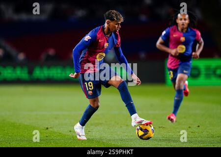 Barcelone, Espagne. 26 janvier 2025. Lamine Yamal du FC Barcelone lors du match la Liga EA Sports entre le FC Barcelone et le Valencia CF a joué au stade Lluis Companys le 26 janvier 2025 à Barcelone, en Espagne. (Photo de Sergio Ruiz/IMAGO) crédit : Presinphoto SPORT AGENCY/Alamy Live News Banque D'Images