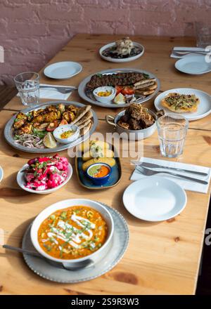 Nandine, un restaurant kurde familial situé à Camberwell, dans le sud de Londres, octobre 2024. Crédit photo : Sam Banque D'Images