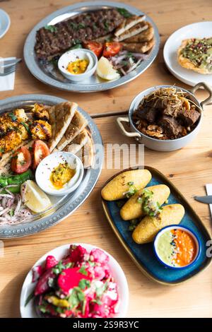 Nandine, un restaurant kurde familial situé à Camberwell, dans le sud de Londres, octobre 2024. Crédit photo : Sam Banque D'Images