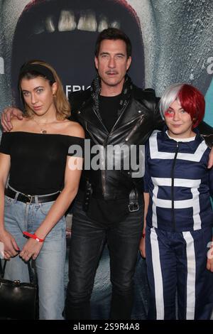 Charlotte Rose McDermott, Dylan McDermott, Colette Rose McDermott à la célébration du 100e épisode de 'American Horror Story', arrivées, Hollywood Forever Cemetery, Los Angeles, États-Unis - 26 octobre 2019 Banque D'Images