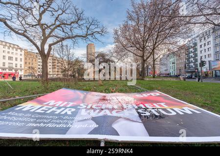 Wahlplakat vom Bundeskanzlerkandidaten der SPD Olaf Scholz in Köln am Ebertplatz zur Wahl zum 21. Deutschen Bundestag AM 23. Février 2025. DAS Plakat wurde umgeworfen. *** Affiche électorale du candidat chancelier du SPD Olaf Scholz à Cologne sur Ebertplatz pour l'élection au 21e Bundestag allemand le 23 février 2025. L'affiche a été renversée. Nordrhein-Westfalen Deutschland, Allemagne GMS18409 Banque D'Images