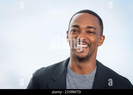 Rome, Italie. 27 janvier 2025. Anthony Mackie assiste à la séance photo « Captain America : Brave New World » à l'Hôtel de la ville à Rome. (Photo de Stefano Costantino/SOPA images/Sipa USA) crédit : Sipa USA/Alamy Live News Banque D'Images