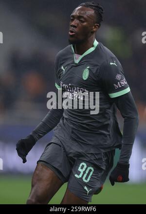 Milan, Italie. 22 janvier 2025. Tammy Abraham de l'AC Milan lors du match de l'UEFA Champions League à Giuseppe Meazza, Milan. Le crédit photo devrait se lire : Jonathan Moscrop/Sportimage crédit : Sportimage Ltd/Alamy Live News Banque D'Images