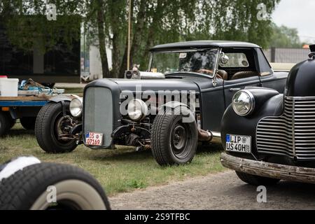 FINOWFURT, ALLEMAGNE - 11 MAI 2024 : le hotrod oldtimer. Ouverture de la saison du Festival Race 61. Banque D'Images