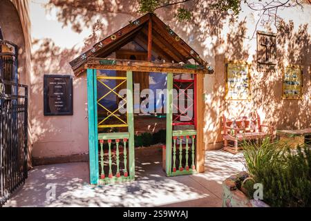 Winslow, AZ USA - 4 juin 2018 : la petite église de la route mère est connue comme la plus petite église sur la route 66. Banque D'Images