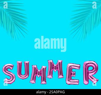 Fond bleu avec des lettres roses épellant le mot « Summer ». Les lettres roses sont faites de papier d'aluminium et sont disposées de telle sorte qu'elles ressemblent à PA Banque D'Images
