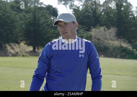 Pebble Beach, États-Unis. 29 janvier 2025. Pebble Beach, Californie, États-Unis - 28 janvier 2025 Jordan Spieth se réchauffe avant l'AT&T Pebble Beach Pro-Am (tournoi de golf signature PGA Tour) qui se tient sur le célèbre Pebble Beach Links, Californie, USAS crédit : Motofoto/Alamy Live News Banque D'Images