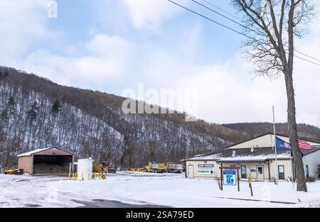 L'installation du département des Transports de PennDot, Pennsylvanie sur la State route 62 à Tionesta, Pennsylvanie, États-Unis Banque D'Images