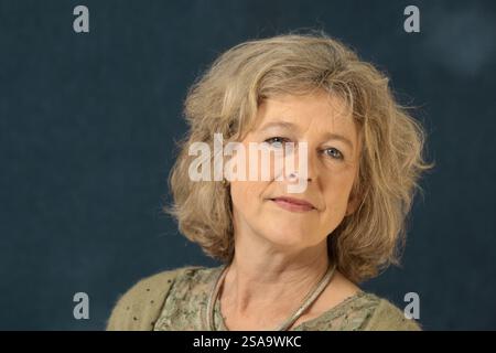 L'auteure et dramaturge britannique à succès Deborah Moggach, photographiée au Festival international du livre d'Édimbourg où elle a parlé de sa carrière. Le Festival du livre était le plus grand événement littéraire au monde et présentait des écrivains du monde entier. L'événement de 2007 a rassemblé environ 550 écrivains et s'est déroulé du 11-27 au 30 août. Banque D'Images