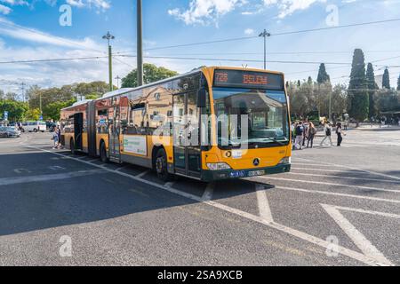 Lisbonne, Portugal - 30 octobre 2024 : bus de Belem garé Banque D'Images