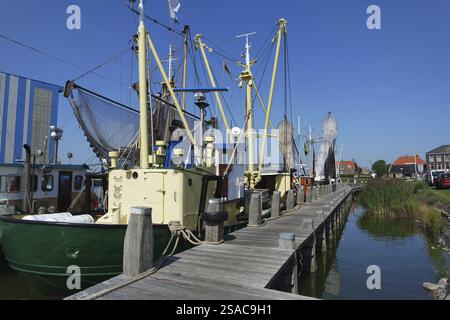 Bateau de pêche à Makkum sur l'Ijsselmeer Banque D'Images