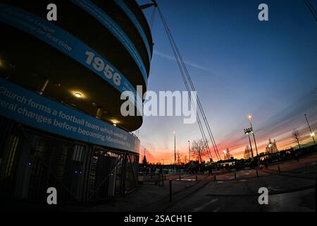 Stade Etihad, Manchester, Royaume-Uni. 29 janvier 2025. UEFA Champions League Football, Manchester City contre Club Bruges ; le soleil se couche sur Manchester et l'Etihad Stadium crédit : action plus Sports/Alamy Live News Banque D'Images