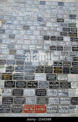 Église catholique de Fatima. Ex-voto. mur. Ho Chi Minh ville. Vietnam. Banque D'Images