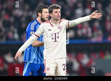Munich, Allemagne. 29 janvier 2025. Football : Ligue des Champions, Bayern Munich - Slovan Bratislava, tour préliminaire, journée 8 à l'Allianz Arena. Thomas Müller de Munich gesticulates. Crédit : Sven Hoppe/dpa/Alamy Live News Banque D'Images