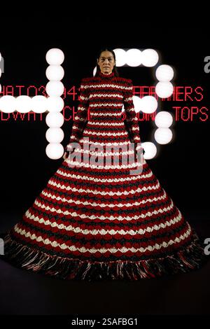Paris, Frankreich. 29 janvier 2025. Piste VALENTINO haute Couture printemps-été 2025 lors de la semaine de la mode haute Couture à Paris le 2025 janvier - Paris, France 29/01/2025 crédit : dpa/Alamy Live News Banque D'Images