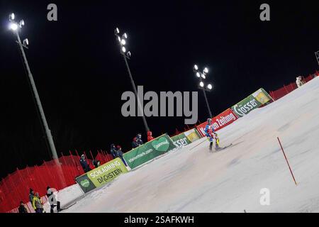 Schladming, Autriche. 29 janvier 2025. SCHLADMING, AUTRICHE - JANVIER 29 : Clément Noel de France pendant la Coupe du monde de ski alpin Audi FIS - Slalom masculin - run2 à Planai le 29 janvier 2025 à Schladming, Autriche, Styrie.250129 SEPA 12 082 - 20250129 PD18776 crédit : APA-PictureDesk/Alamy Live News Banque D'Images