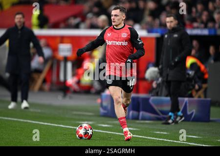 Leverkusen, Allemagne. 29 janvier 2025. Football : Ligue des Champions, Bayer Leverkusen - Sparta Prague, ronde préliminaire, jour de match 8, dans la BayArena, Florian Wirtz de Leverkusen joue le ballon. Crédit : Federico Gambarini/dpa/Alamy Live News Banque D'Images