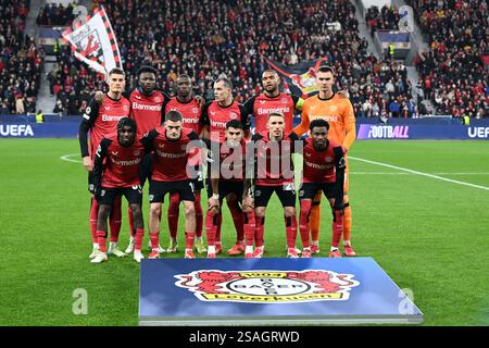 Leverkusen, Allemagne. 29 janvier 2025. Football : Ligue des Champions, Bayer Leverkusen - Sparta Prague, tour préliminaire, jour de match 8, dans la BayArena, l'équipe de Leverkusen avant le match. Crédit : Federico Gambarini/dpa/Alamy Live News Banque D'Images