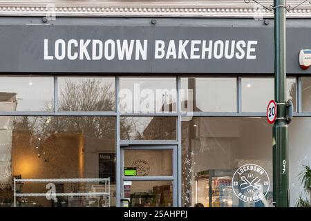 Lockdown Bakehouse à Barnes, Londres, Angleterre, Royaume-Uni, formé pendant le confinement covid-19 de 2020, café au service de la communauté locale Banque D'Images