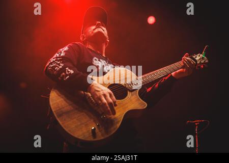 Copenhague, Danemark. 28 janvier 2025. Le groupe de folk rock celtique irlandais The Scratch donne un concert au KB Hallen à Frederiksberg, Copenhague. Banque D'Images