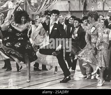 Grease (Paramount, 1978), John Travolta 'Danny Zuko' et Olivia Newton-John 'Sandy Olsson' Banque D'Images