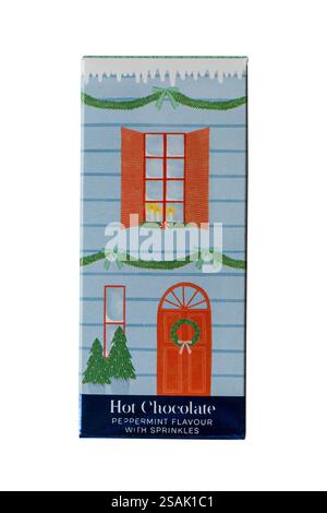 Collection de chocolat chaud isolé sur fond blanc - saveur de menthe poivrée avec des saupoudrages Banque D'Images