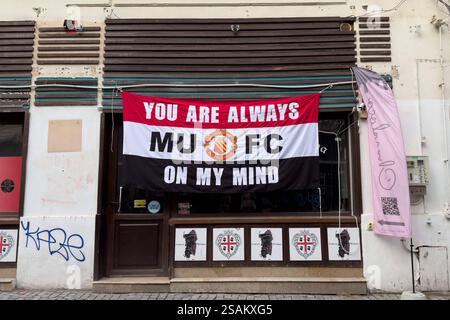 Bucarest, Roumanie. 30 janvier 2025. Drapeau Manchester United devant le match FCSB - Manchester United FC UEFA Europa League au stade National Arena (Arena Națională), Bucarest, Roumanie, le 30 janvier 2025 crédit : Eleanor Hoad/Every second Media crédit : Every second Media/Alamy Live News Banque D'Images