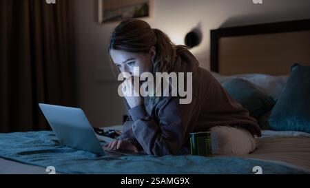Vinaigre de cidre Kaitlyn Dever Banque D'Images