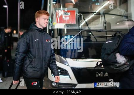 Budapest, Hongrie. 30 janvier 2025. BUDAPEST, HONGRIE - JANVIER 30 : Kees Smit d'AZ arrive lors du match de l'UEFA Europa League entre Ferencvaros et AZ Alkmaar au stade Ferencvaros le 30 janvier 2025 à Budapest, Hongrie. (Photo de Ed van de Pol/Orange Pictures) crédit : Orange pics BV/Alamy Live News Banque D'Images