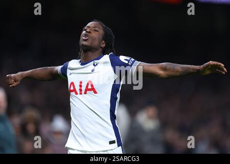Oyindsmola Ajayi de Tottenham Hotspur célèbre avoir marqué son deuxième but lors du match de football de Tottenham Hotspur et IF Elfsborg, UEFA Europa League, Tottenham Hotspur Stadium , Londres Royaume-Uni. Crédit : Michael Zemanek Banque D'Images