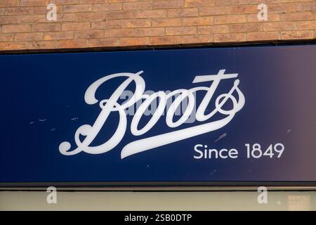 Uxbridge, Royaume-Uni. 30 janvier 2025. Une pharmacie Boots à Uxbridge. Crédit : Maureen McLean/Alamy Banque D'Images