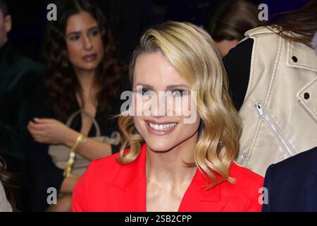 Michelle Hunziker BEI der Marc Cain - Parallel Universe - Modenschau am 31.01.2025 im Rahmen der Fashion week Berlin im Kraftwerk in Berlin Banque D'Images