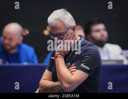 Oslo, Norvège. 31 janvier 2025. Handball : Championnat du monde, Danemark - Portugal, finale, demi-finale, Unity Arena, L'entraîneur portugais Paulo Pereira est déçu. Crédit : Soeren Stache/dpa/Alamy Live News Banque D'Images