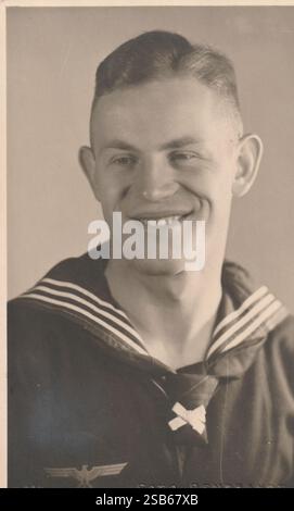 Vintage WWII Allemand Kriegsmarine Sailor Portrait (vers 1940s) Banque D'Images