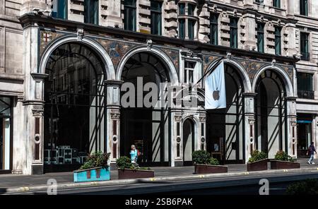 Apple Store sur Regent Street, Londres, Angleterre, Royaume-Uni. Banque D'Images