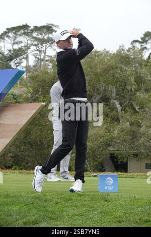Pebble Beach, États-Unis. 1er février 2025. Pebble Beach, Californie, États-Unis - 1er février 2025 Austin Eckroat se prépare à commencer sa 3ème manche au terrain de golf AT&T Pebble Beach Pro-Am (PGA Tour signature golf event), Californie, États-Unis crédit : Motofoto/Alamy Live News Banque D'Images