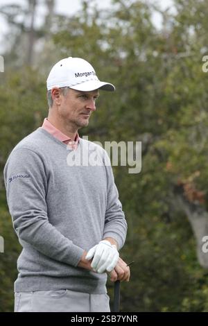 Pebble Beach, États-Unis. 1er février 2025. Pebble Beach, Californie, États-Unis - 1er février 2025 Justin Rose se prépare à commencer sa 3ème manche au terrain de golf AT&T Pebble Beach Pro-Am (PGA Tour signature golf event), Californie, États-Unis crédit : Motofoto/Alamy Live News Banque D'Images