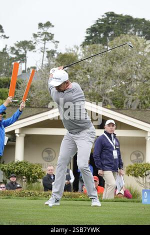 Pebble Beach, États-Unis. 1er février 2025. Pebble Beach, Californie, États-Unis - 1er février 2025 Justin Rose se prépare à commencer sa 3ème manche au terrain de golf AT&T Pebble Beach Pro-Am (PGA Tour signature golf event), Californie, États-Unis crédit : Motofoto/Alamy Live News Banque D'Images