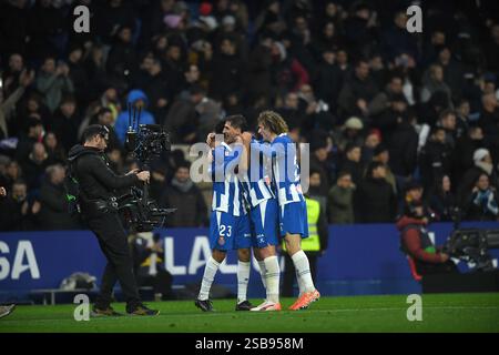 Cornella El Prat, ESP. 1er février 2025. RCD ESPANYOL vs REAL MADRID 1 février 2025 les joueurs du RCD Espanyols célèbrent la victoire à la fin du match entre le RCD Espanyol et le Real Madrid correspondant aux vingt-deux jours de la Liga EA Sports au stade RCDE de Barcelone, Espagne. Crédit : Rosdemora/Alamy Live News Banque D'Images