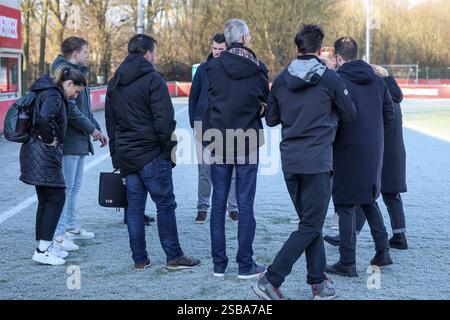 Utrecht, pays-Bas. 02 février 2025. UTRECHT, 02-02-2025, Zoudenbalch, Azerion Eredivisie vrouwen, Utrecht - Ajax (femmes), saison 2024/2025, pendant le match Utrecht - Ajax (femmes), le match est annulé car le terrain est gelé. Crédit : Pro Shots/Alamy Live News Banque D'Images