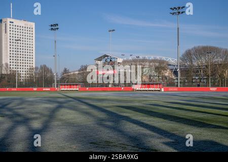 Utrecht, pays-Bas. 02 février 2025. UTRECHT, PAYS-BAS - 2 FÉVRIER : le match Néerlandais Azerion Women's Eredivisie entre le FC Utrecht et l'Ajax est annulé en raison des conditions de terrain au Sportcomplex Zoudenbalch le 2 février 2025 à Utrecht, pays-Bas. (Photo de Leiting Gao/Orange Pictures) crédit : Orange pics BV/Alamy Live News Banque D'Images