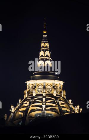 Vue nocturne de la chapelle Guarini autrefois l'endroit où le Saint sureau a été préservé. Banque D'Images