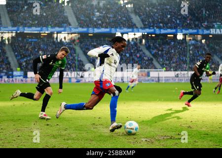 Fabian Kunze (Hannover 96, #06), Adedire Mebude (Hamburger SV, #16) GER, Hamburger SV v. Hannover 96, Fussball, 2. Bundesliga, Spieltag 20, saison 2024/2025, 02.02.2025 LES RÈGLEMENTS du LDF INTERDISENT TOUTE UTILISATION DE PHOTOGRAPHIES COMME SÉQUENCES D'IMAGES ET/OU QUASI-VIDÉO Foto : Eibner-Pressefoto/Marcel von Fehrn Banque D'Images