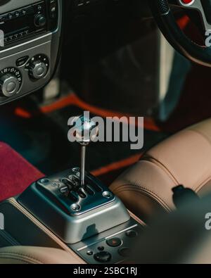 Vieux levier de levier de vitesse de voiture classique vintage Banque D'Images