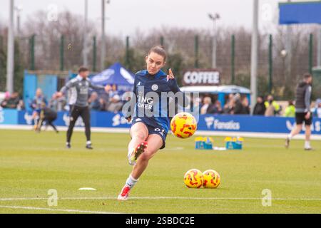 Liverpool, Royaume-Uni. 2 février 2025. Shannon Obrien (27 Leicester City) tire vers le but pendant l'échauffement. Everton v Leicester City, WSL, Walton Hall Park, Liverpool, Angleterre. (Sean Walsh/SPP) crédit : photo de presse sportive SPP. /Alamy Live News Banque D'Images