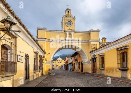 L'emblématique Arc de Santa Catalina, Antigua, Guatemala Banque D'Images