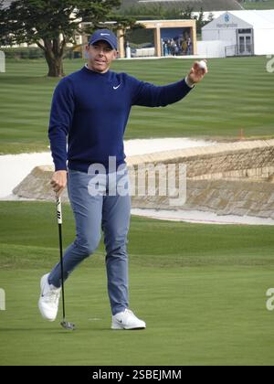Pebble Beach, États-Unis. 02 février 2025. Pebble Beach, Californie, États-Unis - 2 février 2025 Rory McIlroy célèbre sa victoire sur le parcours de golf AT&T Pebble Beach Pro-Am (PGA Tour signature golf event), Californie, États-Unis crédit : Motofoto/Alamy Live News Banque D'Images