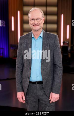 Fernseh-Meteorologe Sven Plöger BEI der WDR-Talkshow Kölner Treff im WDR Studio BS 3. Köln, 31.01.2025 NRW Deutschland *** météorologue TV Sven Plöger dans le talk-show WDR Kölner Treff au WDR Studio BS 3 Cologne, 31 01 2025 NRW Germany Copyright : xChristophxHardtx Banque D'Images