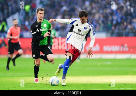 Fabian Kunze (Hannover 96, #06), Otto Stange (Hamburger SV, #49) GER, Hamburger SV v. Hannover 96, Fussball, 2. Bundesliga, Spieltag 20, saison 2024/2025, 02.02.2025 LES RÈGLEMENTS du LDF INTERDISENT TOUTE UTILISATION DE PHOTOGRAPHIES COMME SÉQUENCES D'IMAGES ET/OU QUASI-VIDÉO Foto : Eibner-Pressefoto/Marcel von Fehrn Banque D'Images