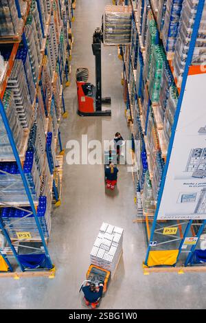 Pologne, Mszczonów, le parc logistique Elite : entrepôt central ID Logistics, loué par PepsiCo, le plus grand entrepôt du réseau de distribution PepsiCo Banque D'Images